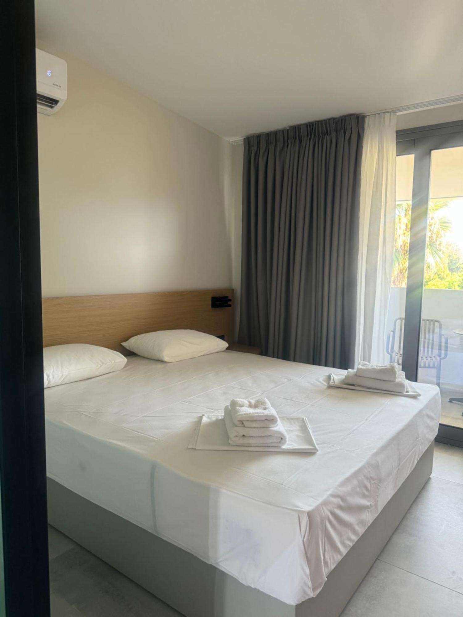 Hotel Olympic Kosma & -